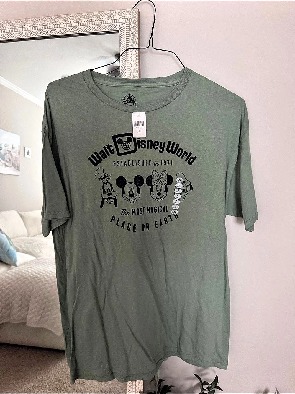 Disney Walt Disney World Established 1971 Graphic Tee Green Large NWT